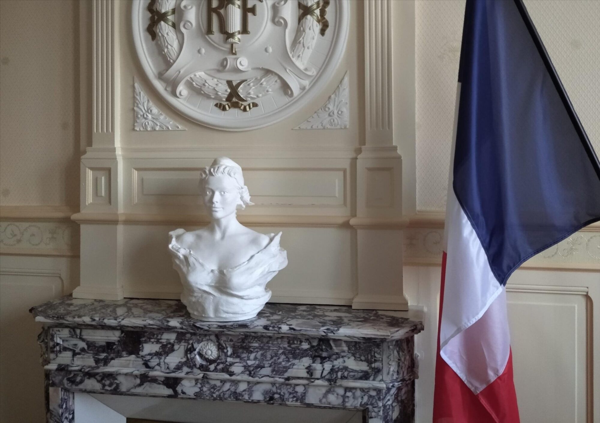 Buste Marianne salle du conseil Chasseneuil-sur-Bonnieure